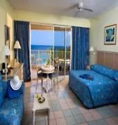Hotel Breezes